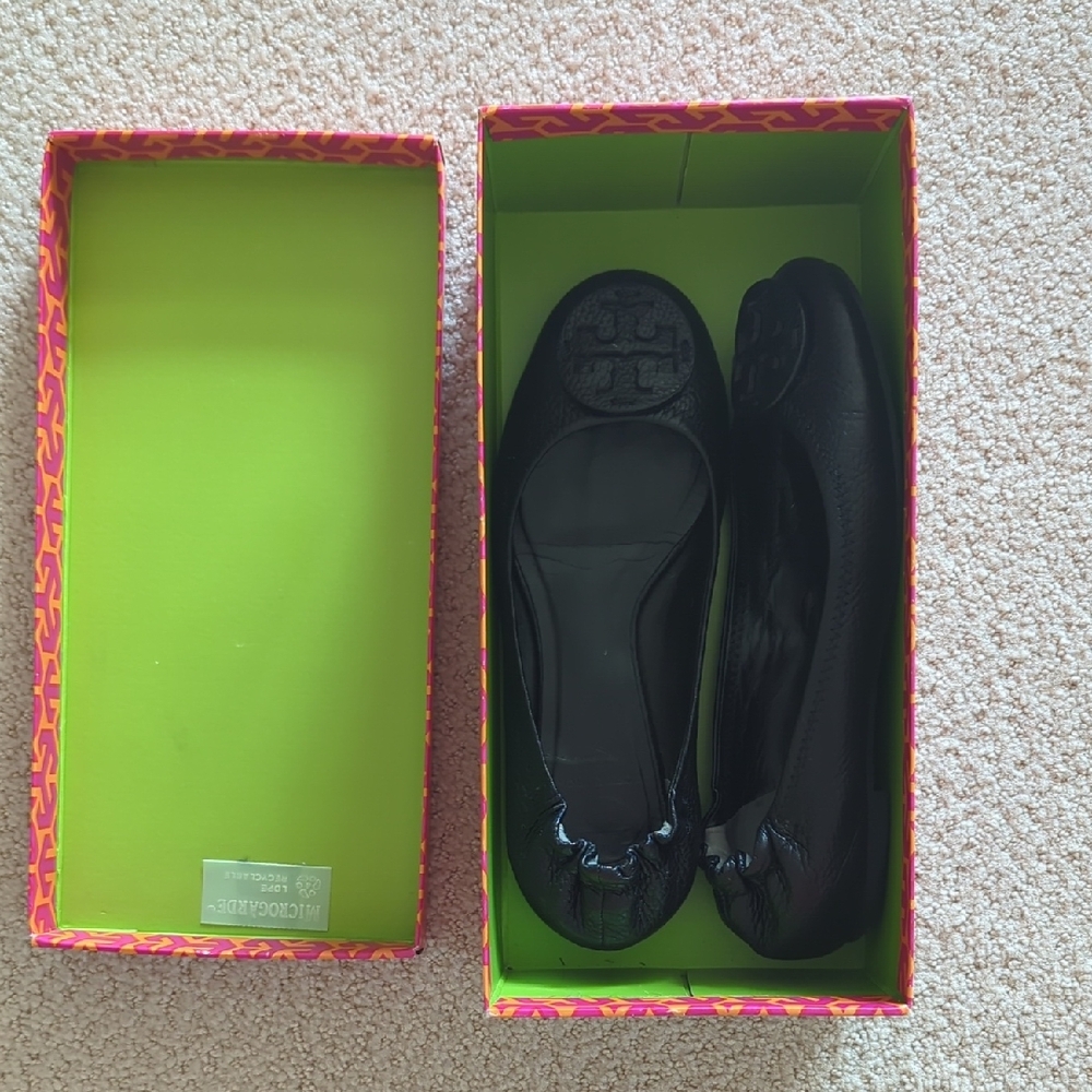 Tory Burch Black Flats Timeless Elegance
